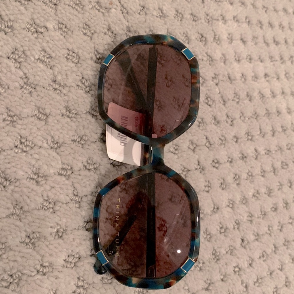 NWT Trina Turk sunglasses